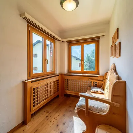 Chesa Gravulaina -