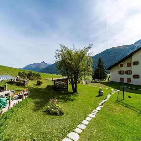 Chesa Gravulaina - Apartment Madulain